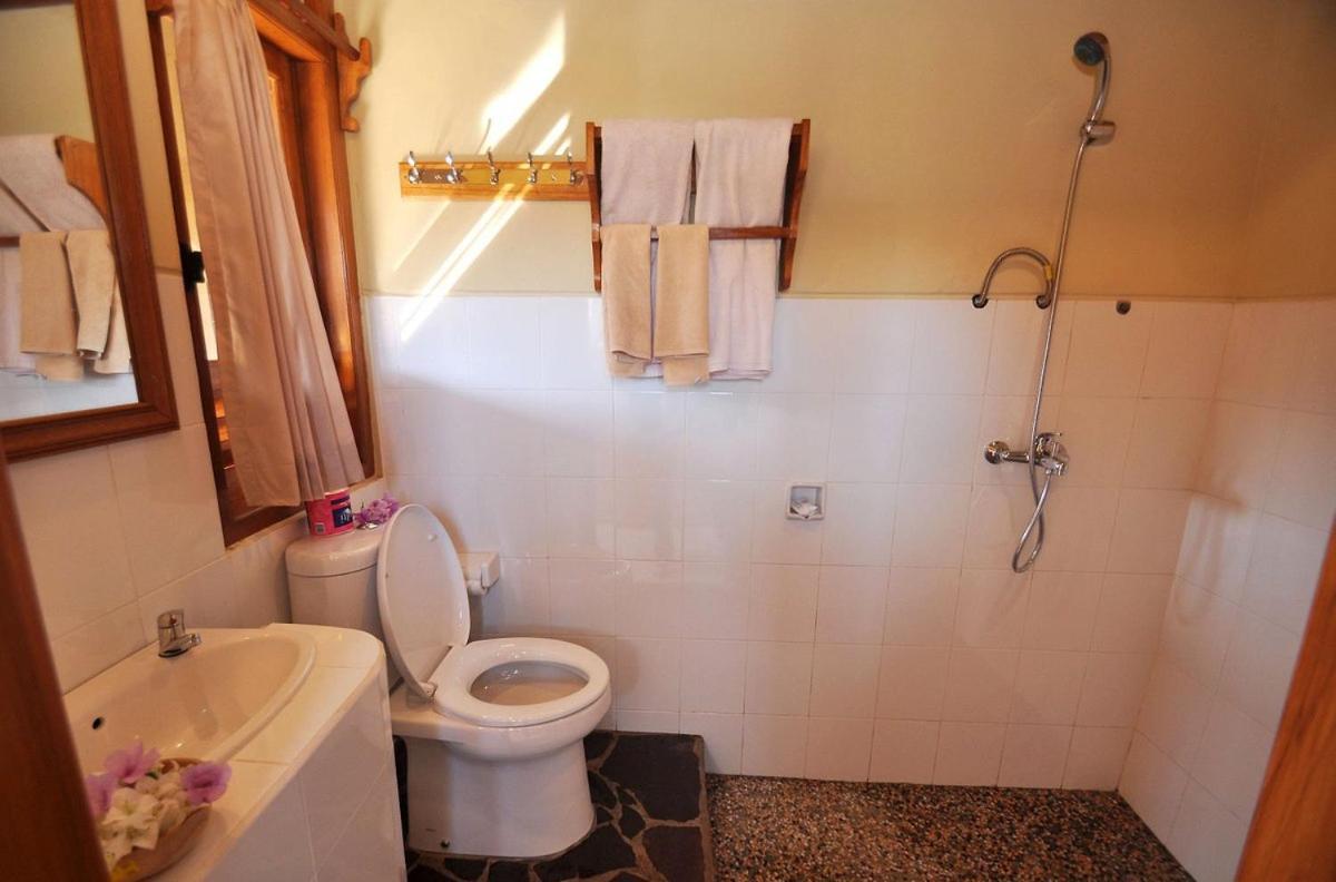 Meme Surung Guesthouse Munduk Eksteriør billede